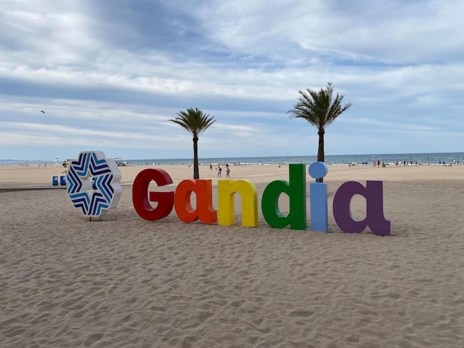 Lovely Family Apartment 2 Min. From The Beach Playa de Gandia Esterno foto