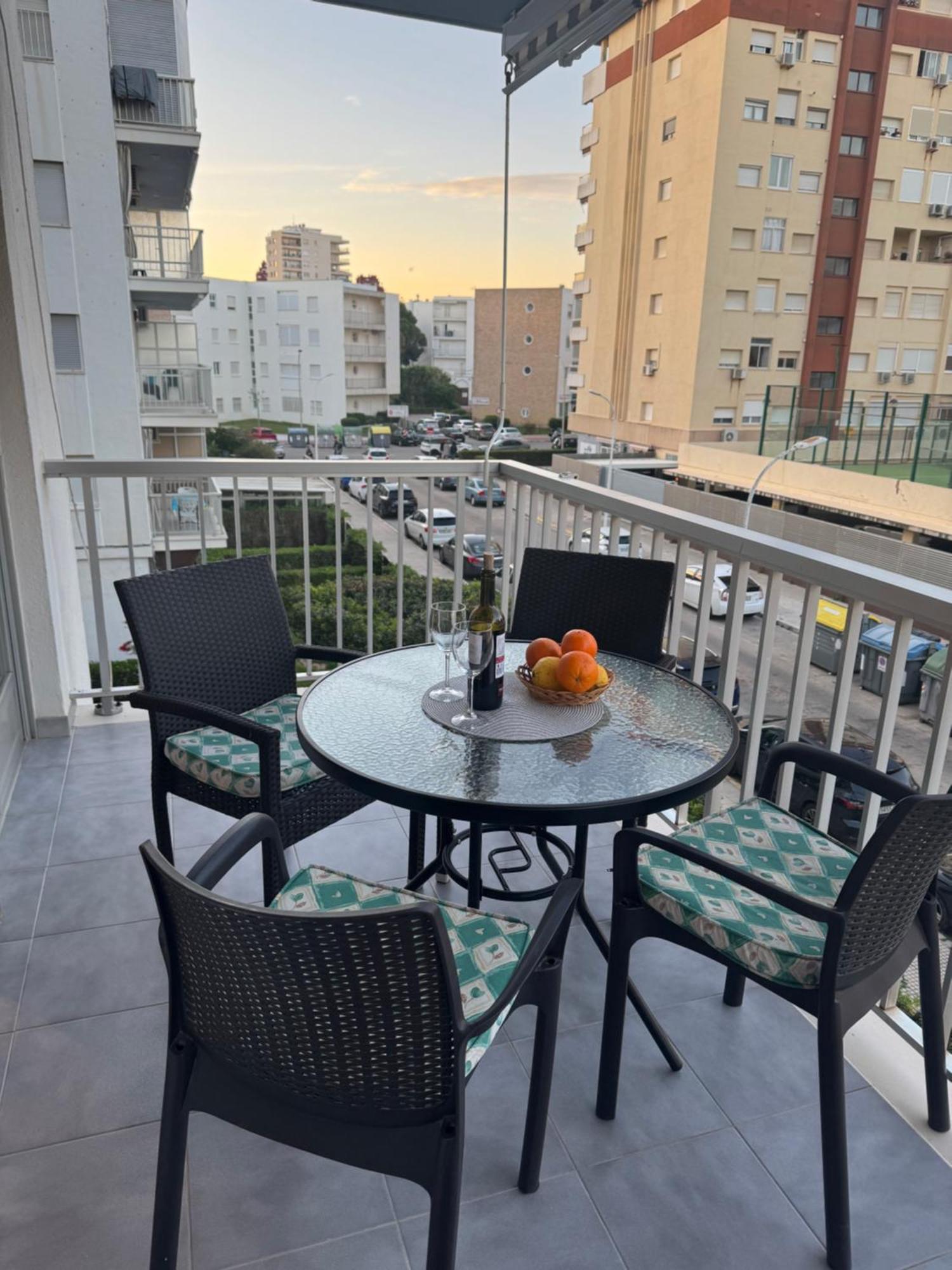 Lovely Family Apartment 2 Min. From The Beach Playa de Gandia Esterno foto