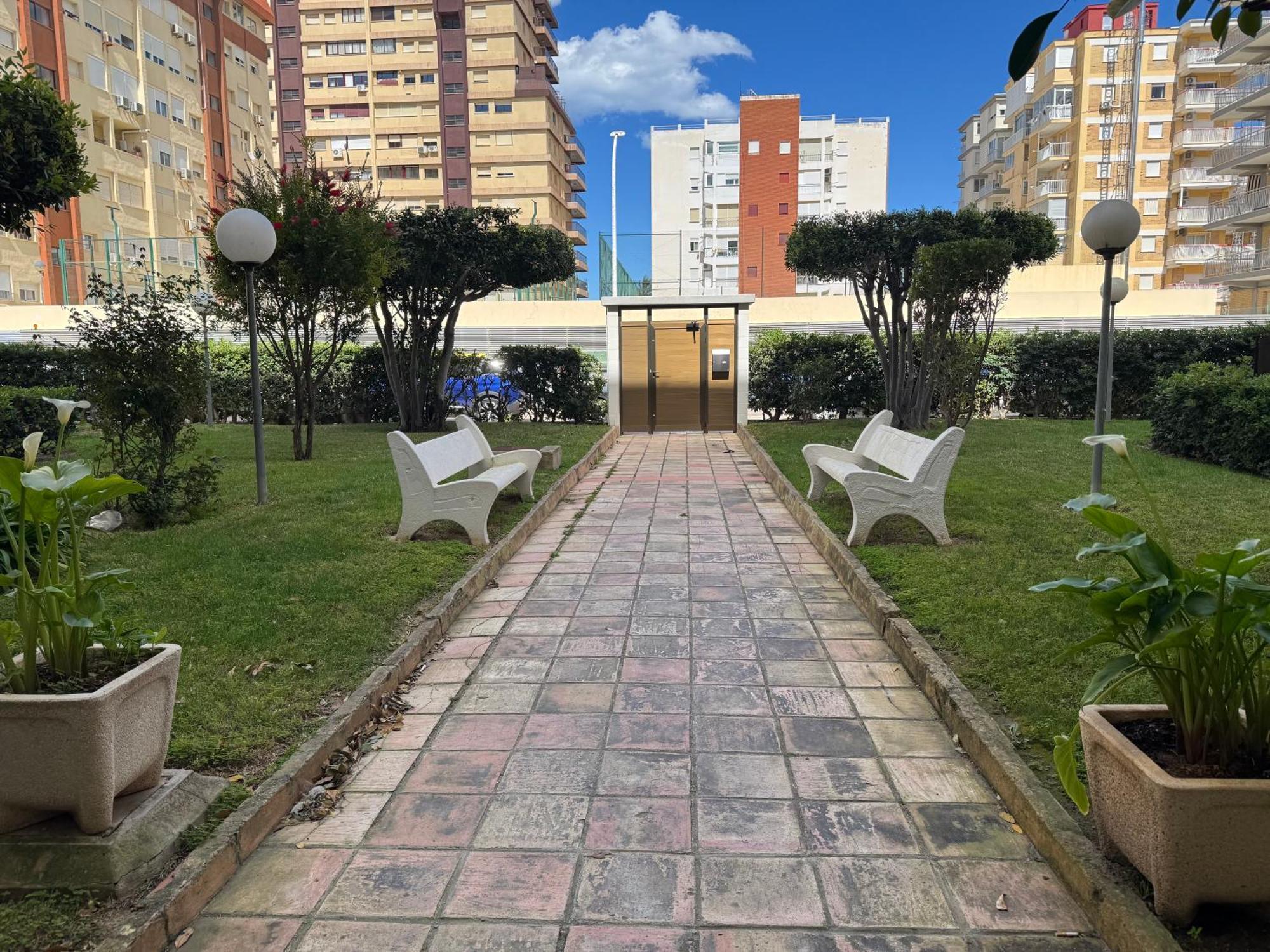 Lovely Family Apartment 2 Min. From The Beach Playa de Gandia Esterno foto