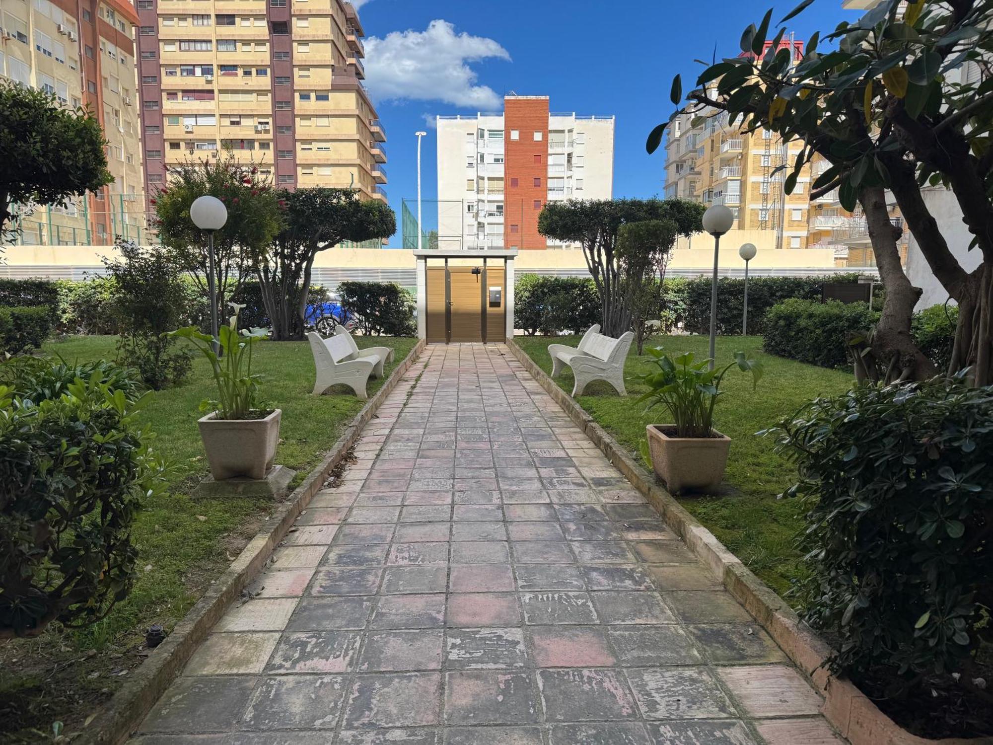 Lovely Family Apartment 2 Min. From The Beach Playa de Gandia Esterno foto