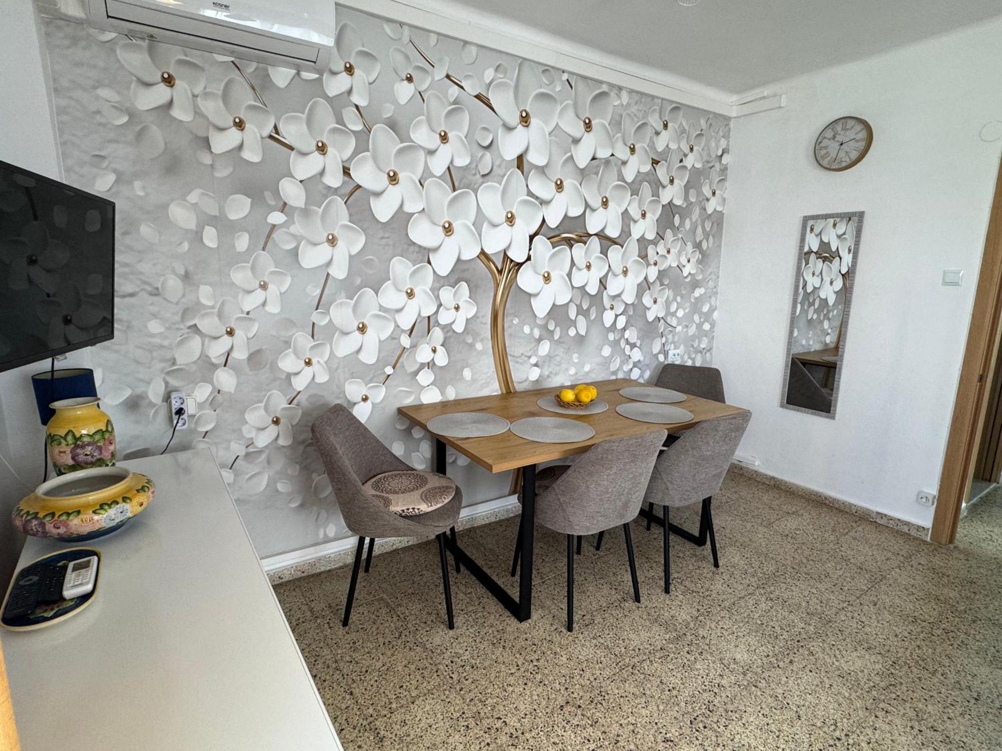 Lovely Family Apartment 2 Min. From The Beach Playa de Gandia Esterno foto